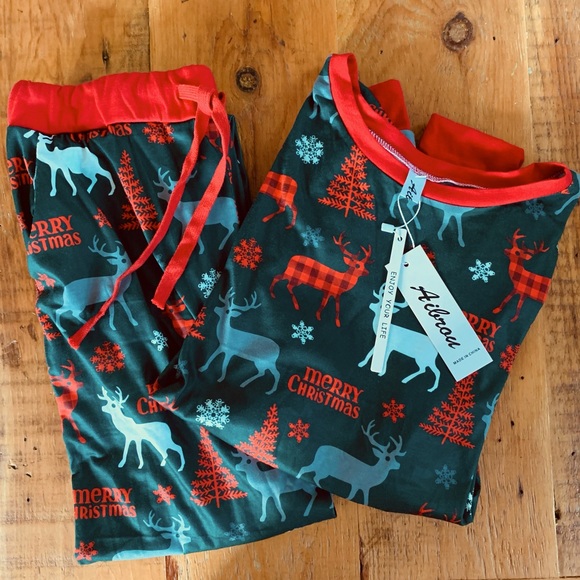 Christmas Pajama set - Picture 1 of 4